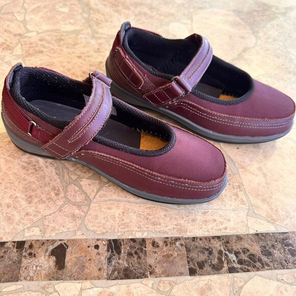 OrthoFeet Mary‎ Jane Shoe Women 6.5 B WIDE Heel Strap Comfort Ergonomic Diabetic - Picture 2 of 14